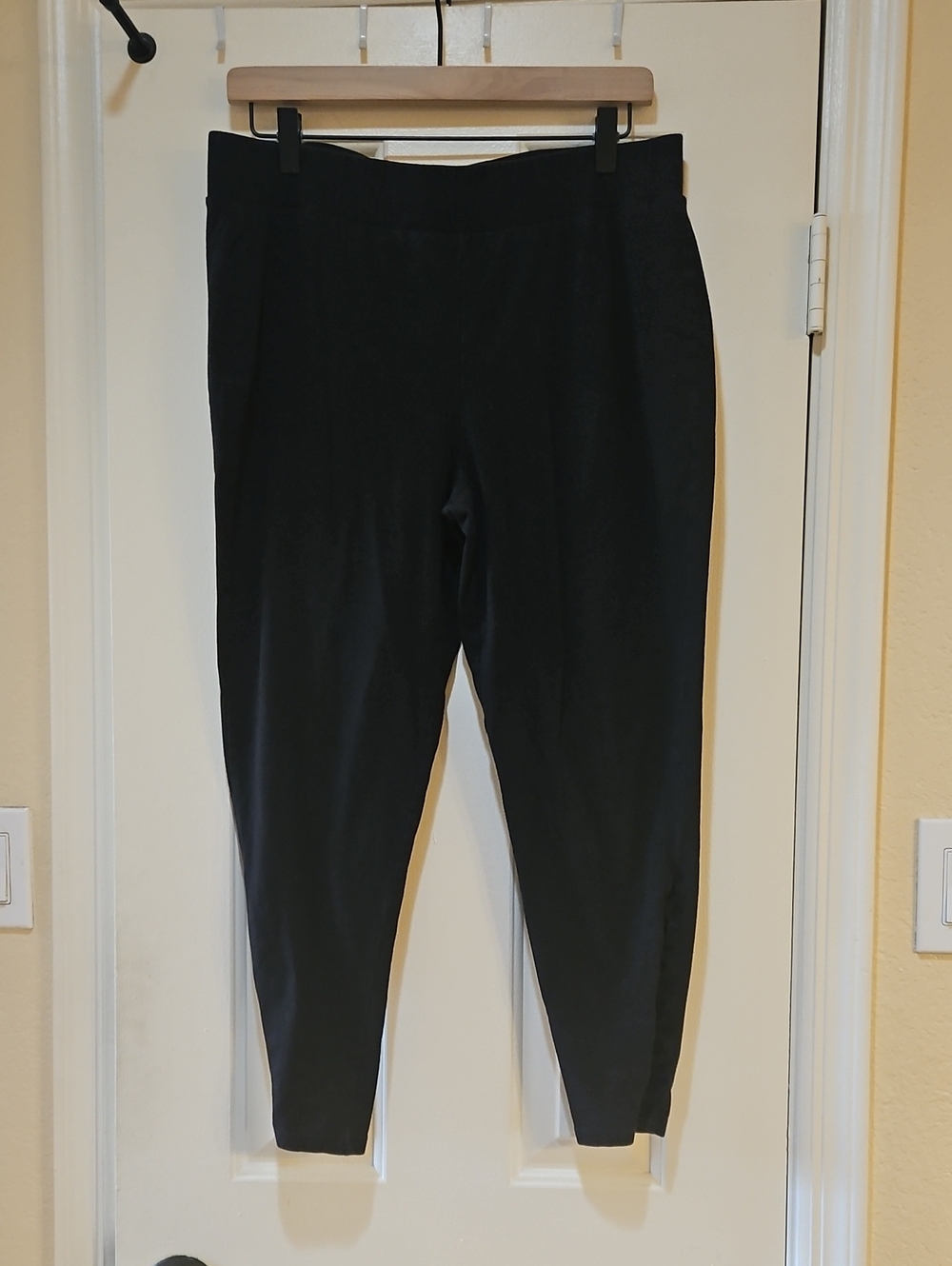 torrid Black Slim Lattice Ankle Leggings